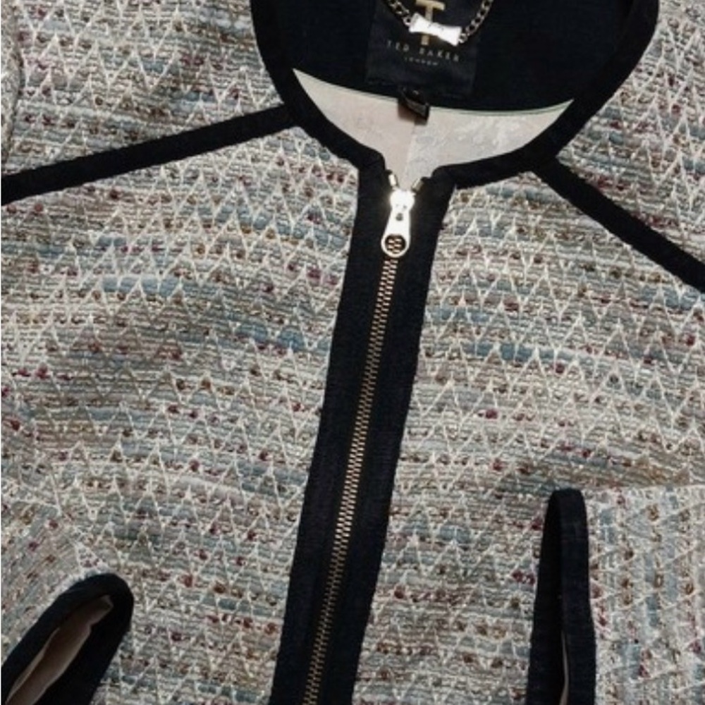 Ted Baker London Yuomi Cropped Tweed Zip Up Blazer Cream US size 4/Ted 1 EUC